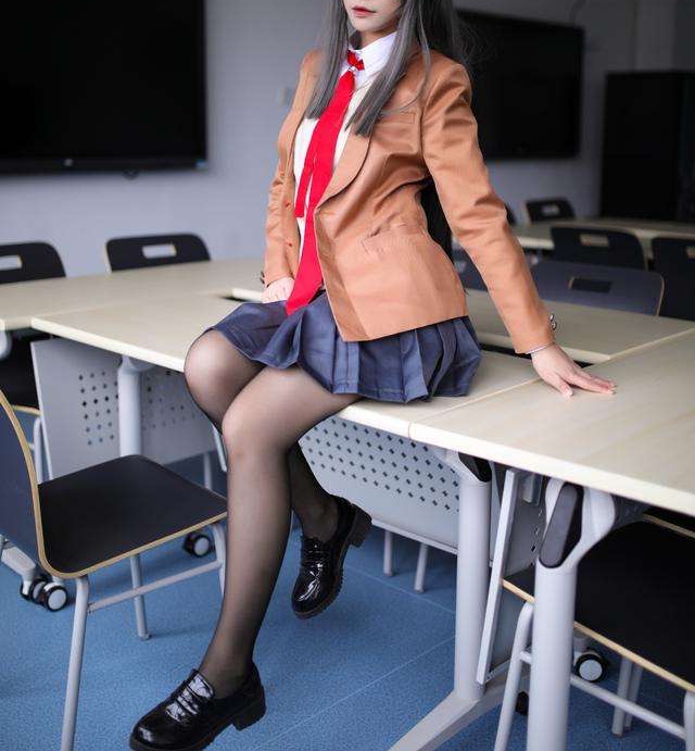 4EEA8245BC1D318A15B9B762EB6D1E4F.png